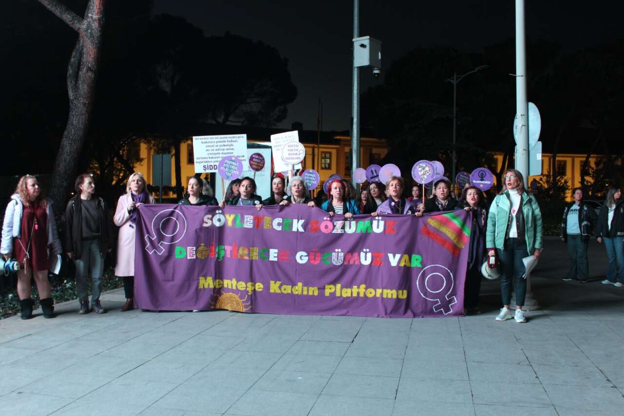 Menteşe Kadın Platformu, 25 Kasım’da Sokakları Doldurdu: “Dünya Yerinden Oynar, Kadınlar Özgür Olsa!” 1